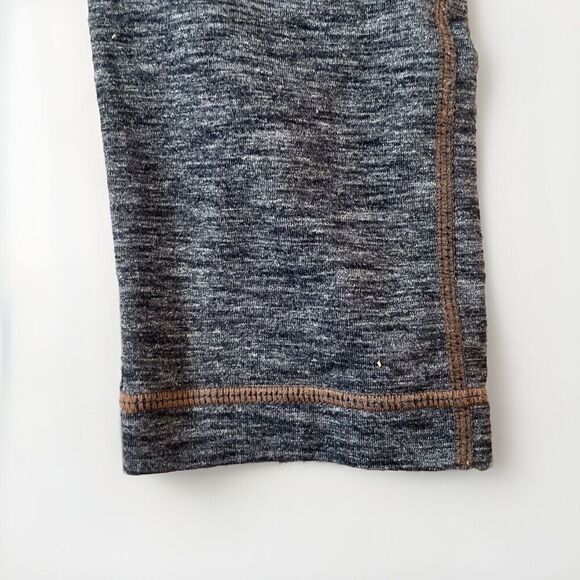 Athleta Revelation Capri Leggings SIZE XS Charcoal Gray Brown Striped Stitching - Picture 7 of 9